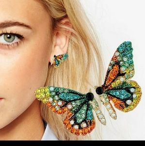 🦋 Flutterby Rhinestone Earrings